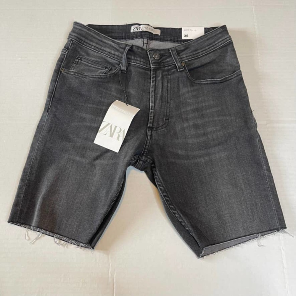 ZARA Denim cut off shorts